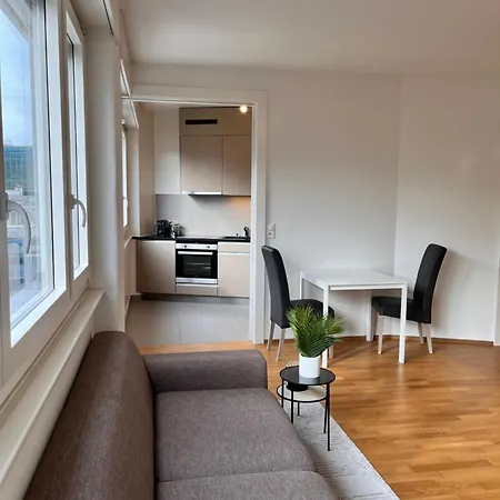 Luxury Studio Near Un & Train Station * ジュネーブ